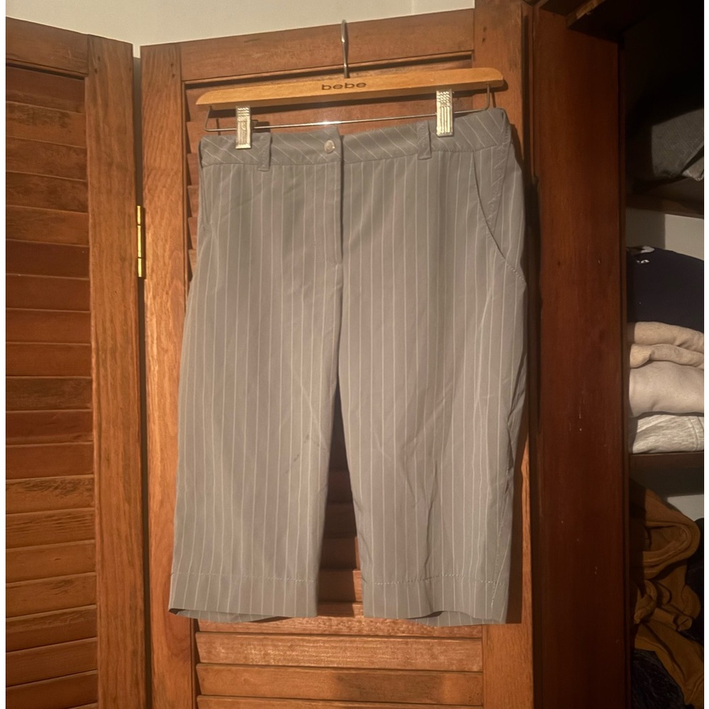 Annika Cutter & Buck striped grey shorts size US 2/  EU 32